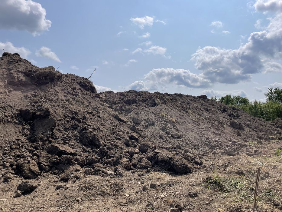 Родюча земля родючий грунт чорнозем на підсипку