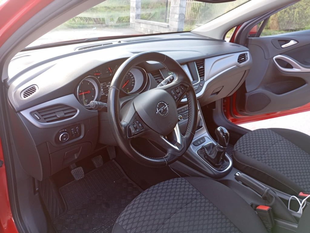 Opel Astra K 1.6 CDTI • 2018 • 93 000 km • Androi auto
