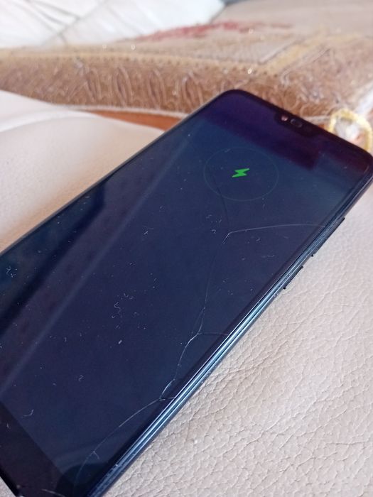 Telefon Honor 10 COL-L29 4GB RAM 64GB Pamięci