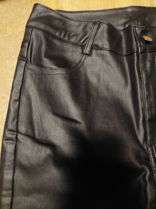 Spodnie damskie ala skórzane