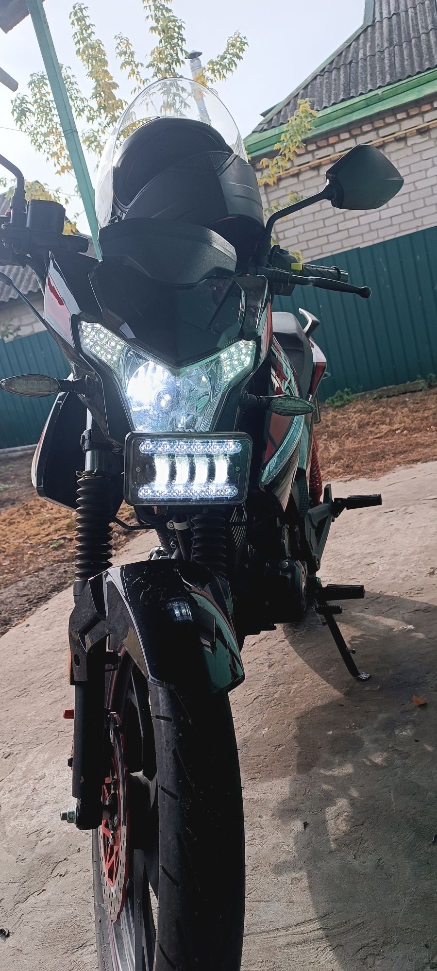 spark sp200r-27 сів і поїхав
