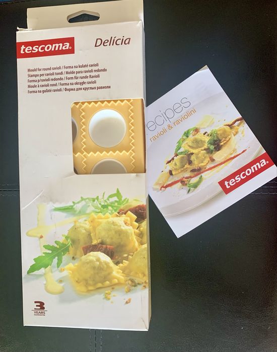Forma para ravioli redondo DELICIA 10 pcs - Tescoma NOVO