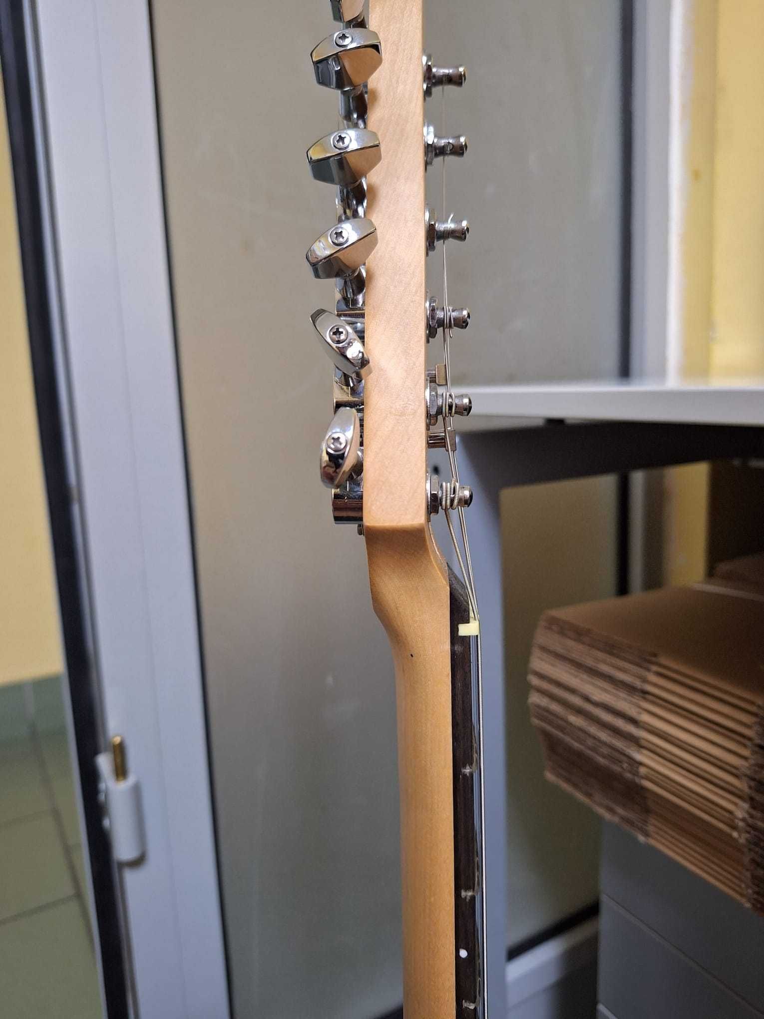 Gitara elektryczna Preston ST-10 + Combo 15W Uszkodzona