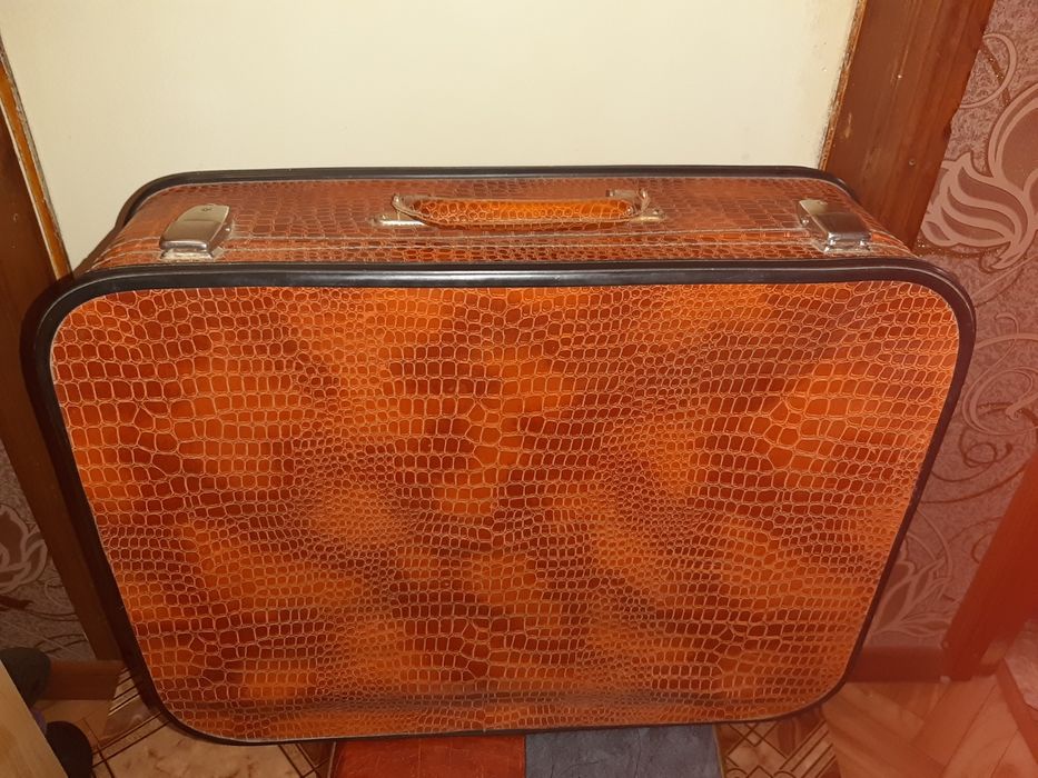 Продам Чемодан дорожный  производство СССР