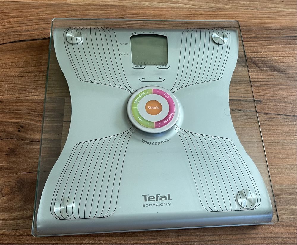 Весы электронные Tefal BM8022 Bodysignal Glass 2.6