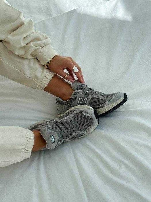 Кроссовки New Balance M2002R серые M2002RST кожа
