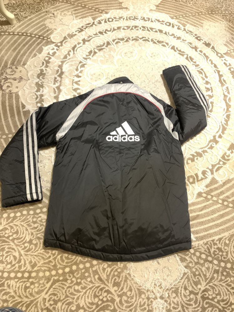 Курта Adidas