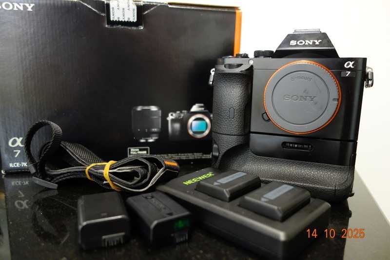 Sony A7 MK I + Grip Sony VG-C1EM + Baterias + Carregador