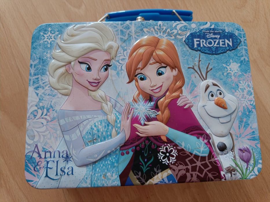 Piórnik,sniadaniowka Kraina lodu