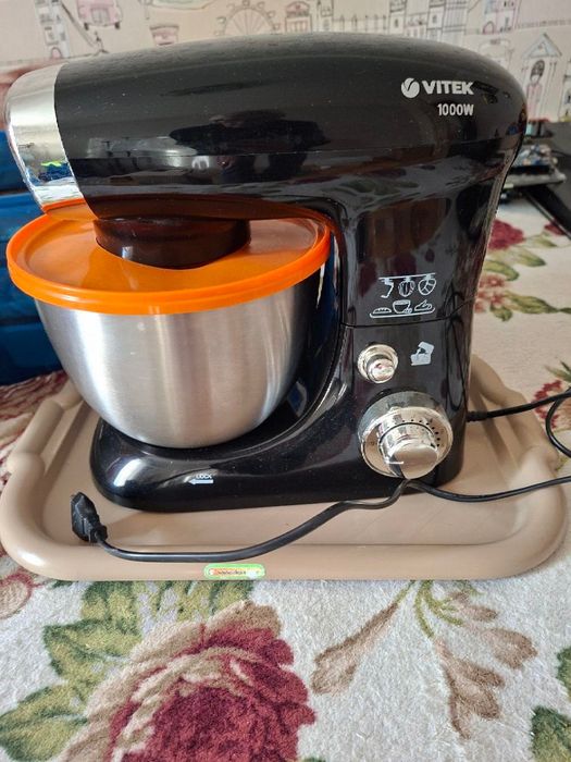 Кухонний комбайн планетарний міксер Vitek