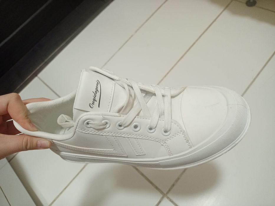 Кросівки тренд 2023