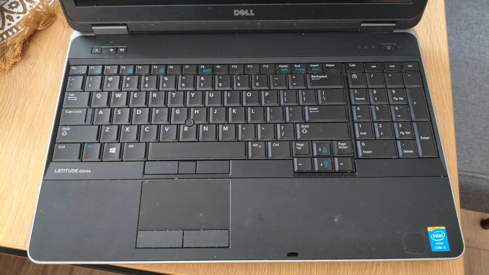 Dell Laptop Latitude E6540 komputer Win 10 PRO SSD  intel i7 8GB