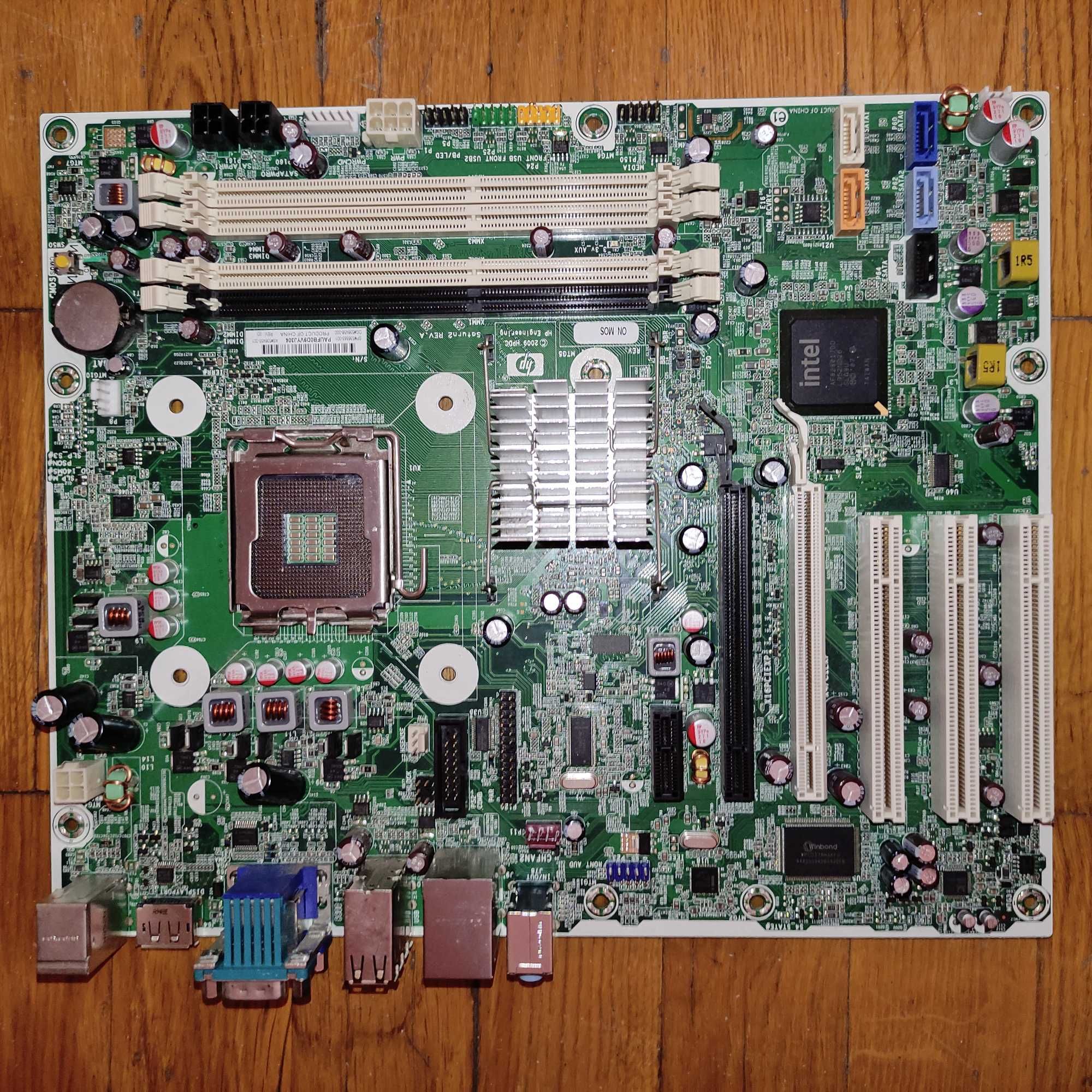 HP Материнская плата Hewlett Packcard 8000T S775, DDr3