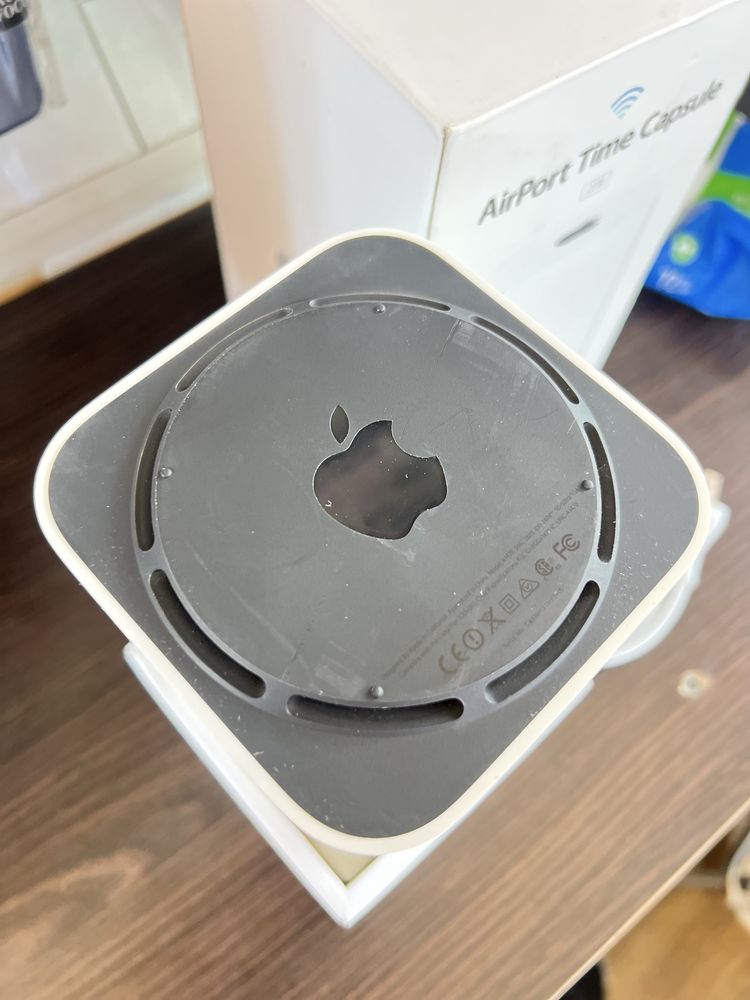 Маршрутизатор Apple AirPort Time Capsule 2TB