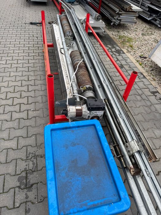 Brama 2.55x4.00 segmentowa elektryczna panelowa