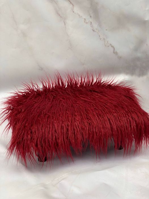 Пуф декоративний невисокий пухнастий червоний