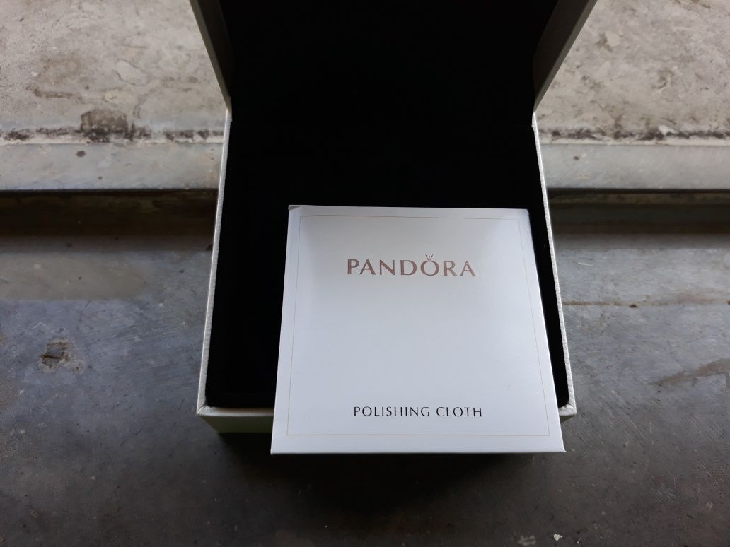 Pulseira Pandora Edição limitada +oferta conta em prata