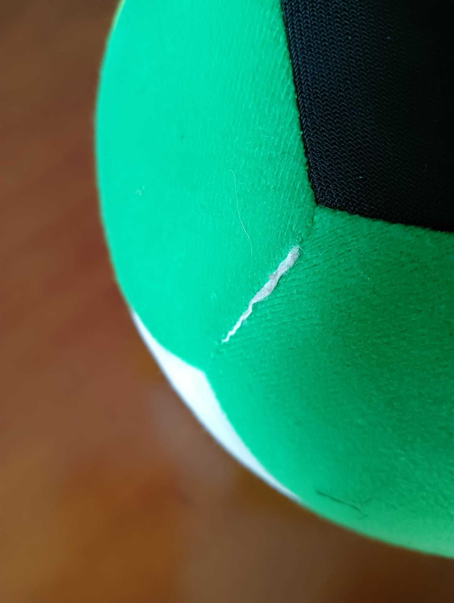 Bola de futebol de peluche