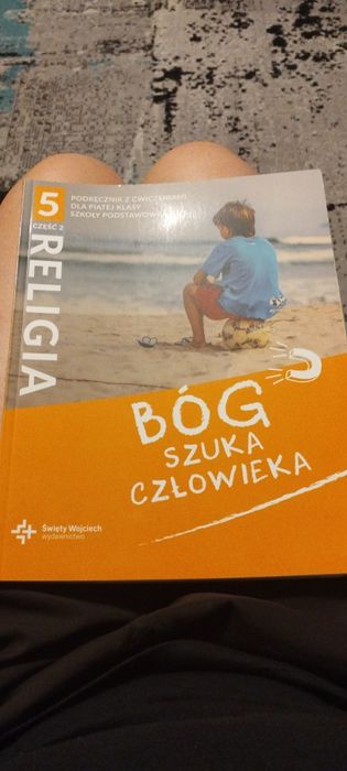 Sprzedam książkę do religii kl 5 część2