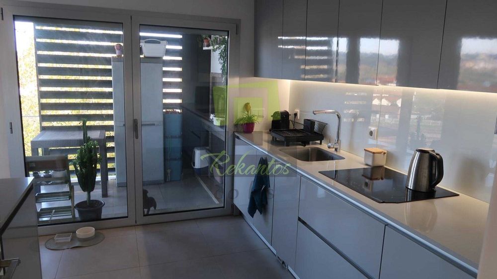 Apartamento T2 na Sismaria – Leiria, Último Andar, Vista Panorâmica