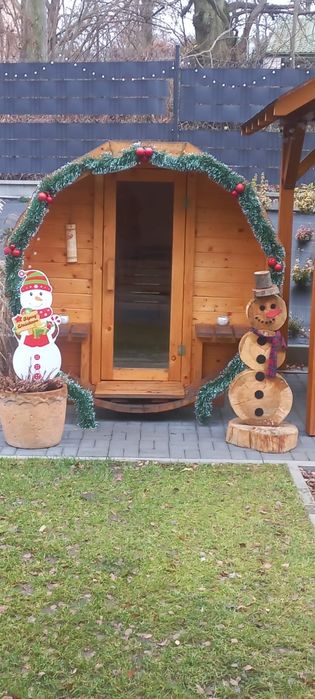 Dom nad jeziorem do wynajęcia, sauna, jakuzzi. Domek letniskowy.