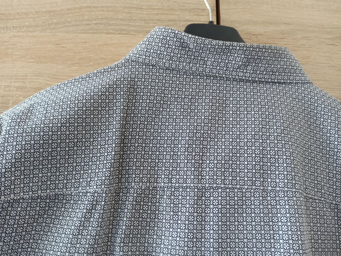 Koszula męska w drobne geometryczne wzory. XL. Takko Fashion.