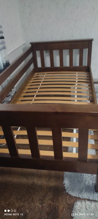Продам ліжко  90 на2