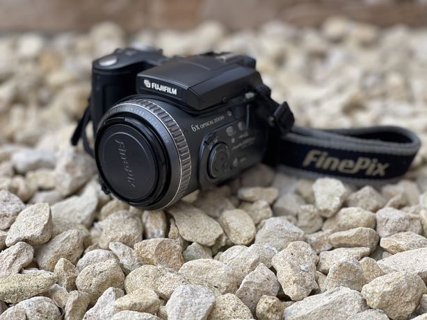Máquina Fujifilm Finepix 6900