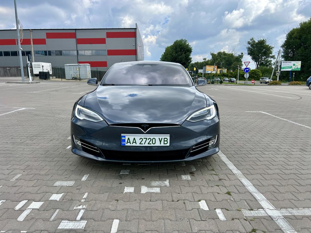 Tesla Model S 75d 2017
