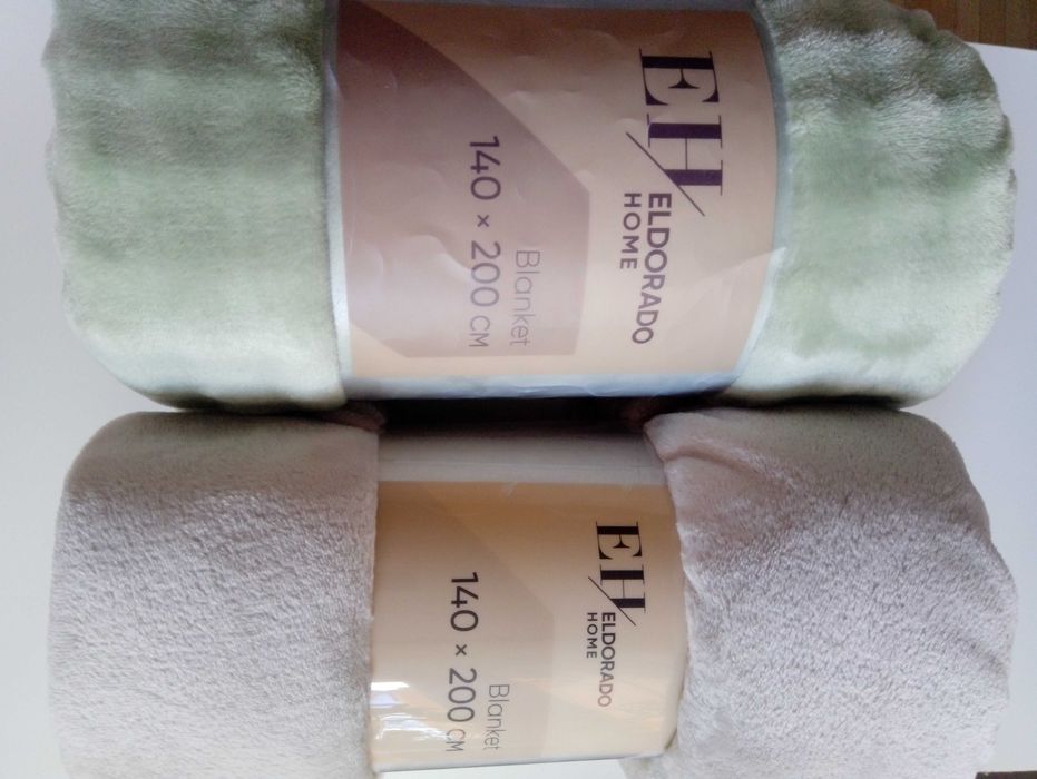 Koc flanelowy130x160cm PsiPatrol Gabby'sDollhouse HelloKitty CareBears