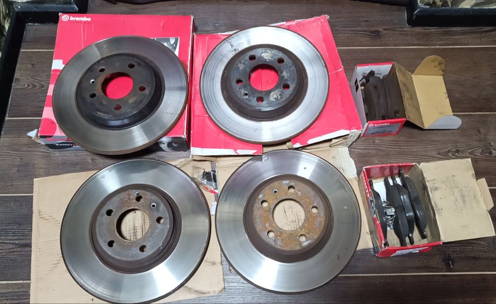 Discos BMW e92 335d e 320d original frente e trás+ pastilhas frente e