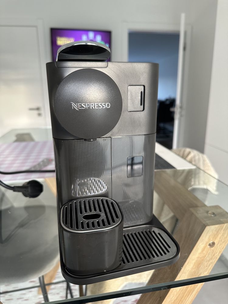 Máquina café - Nespresso