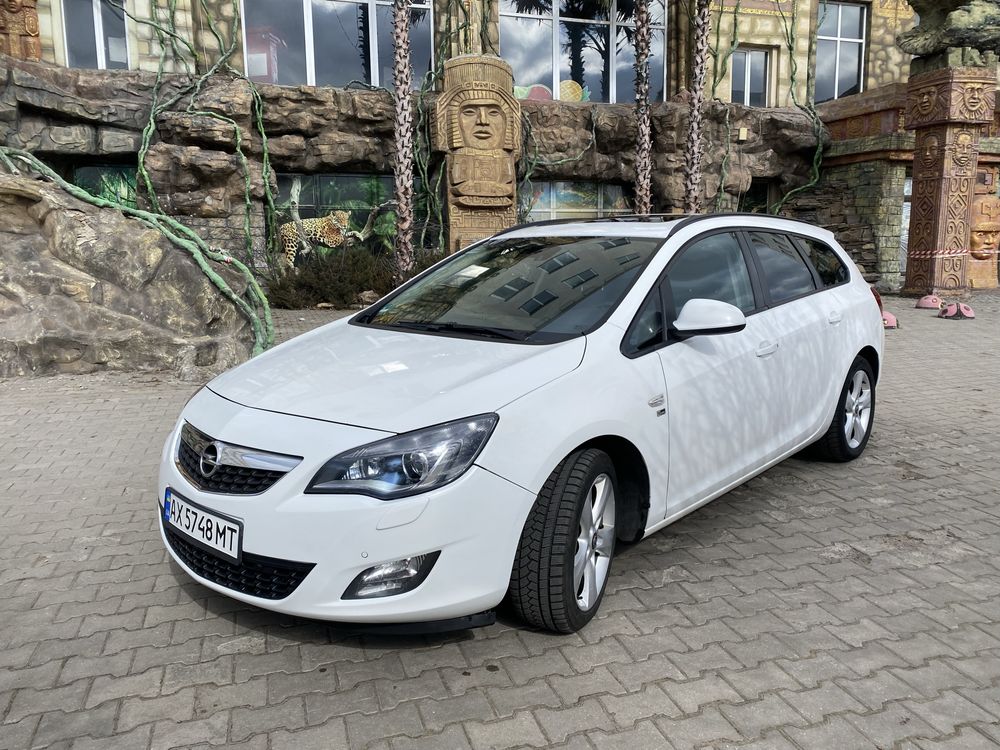 Opel Astra J Sport 1.7 Turbo Diesel