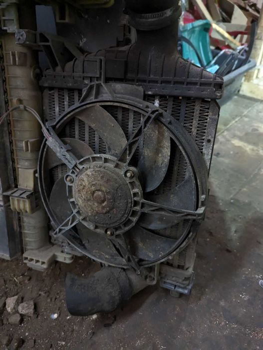 Радіатор інтеркулера в сборі Мерседес Віто 2.2, Київ