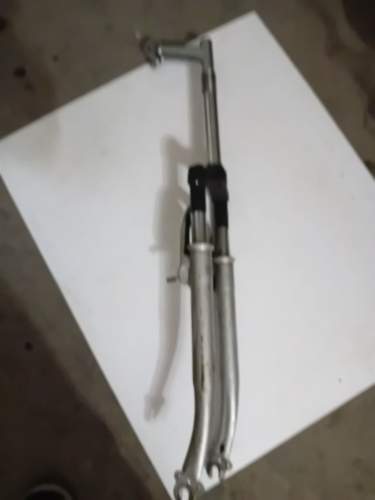 Widelec z amorem 28