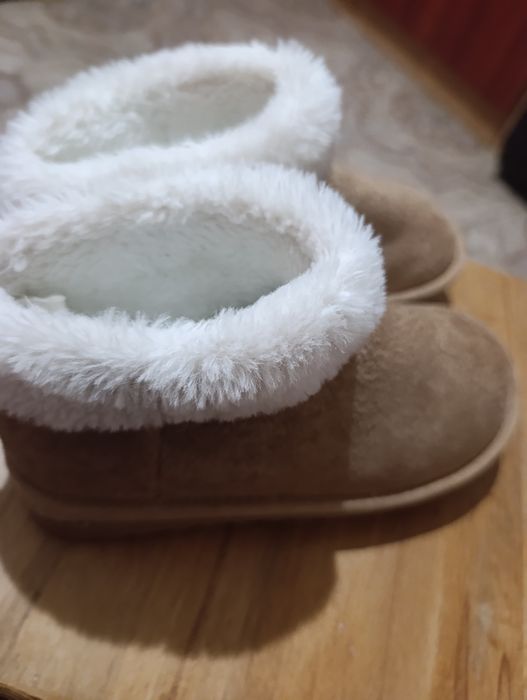 Продам угги дитячі 33 розмір