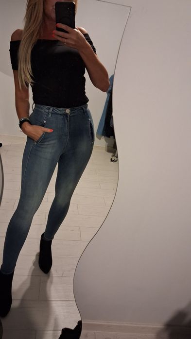 Spodnie jeansowe push up rozmiar S/M
