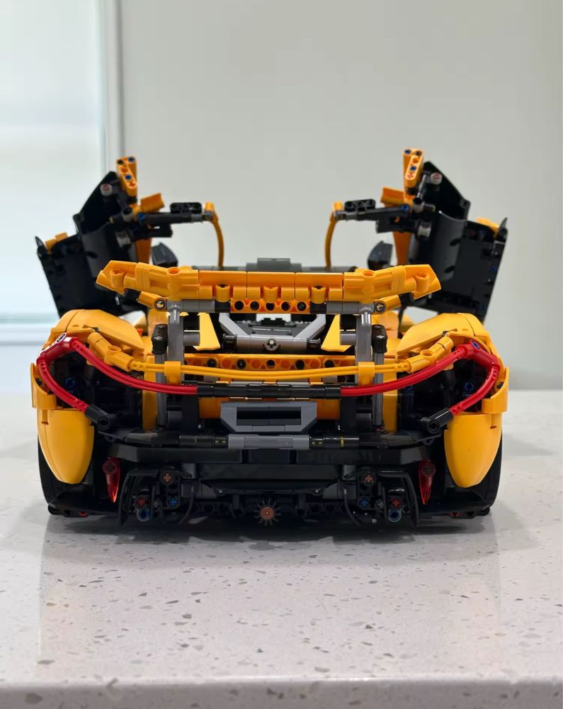 Конструктор Lego Technic McLaren P1 42172 3893 деталі