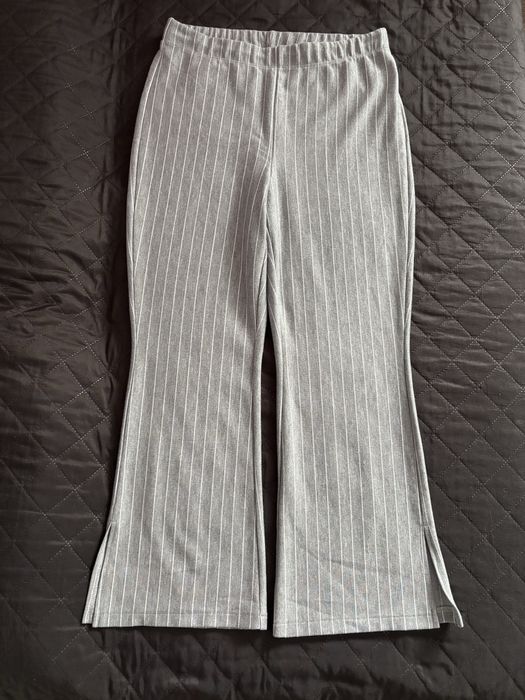 Szerokie spodnie szare z paskami