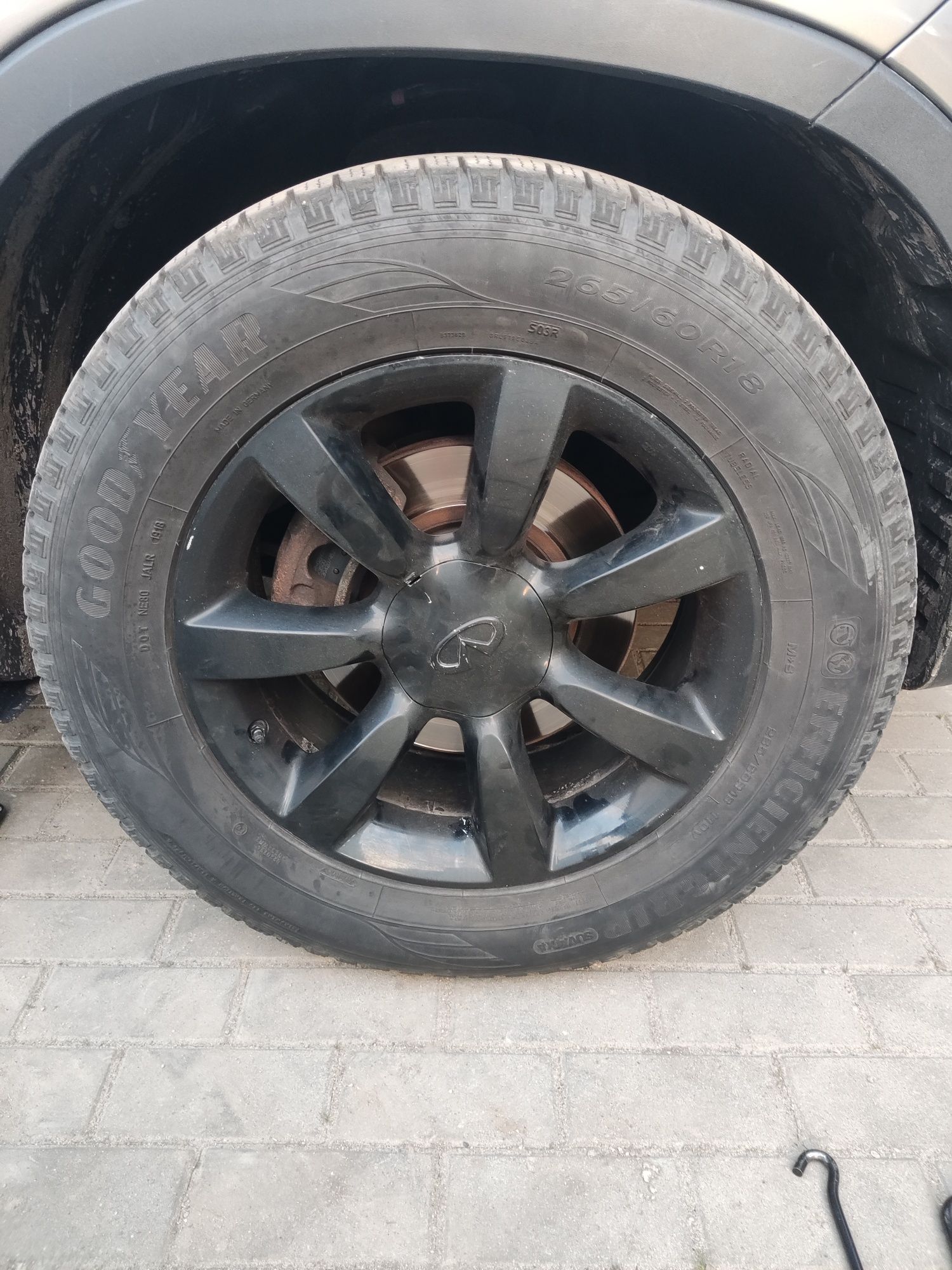 Felgi Infiniti FX r18 114.3 z oponami