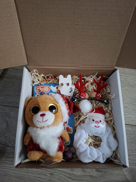 Box prezent święta dla dziewczynki pluszak biżuteria spinki gumka