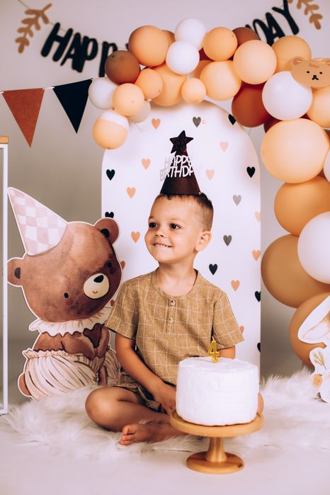 Прокат ростових фігур для фотозони