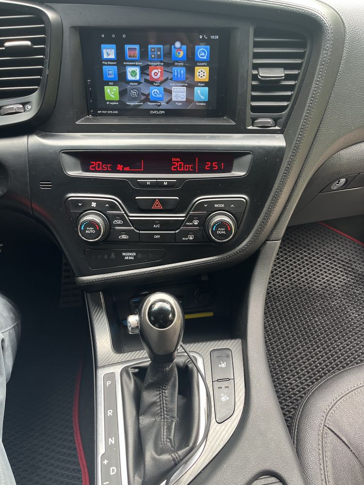 Продам Kia Optima 2011