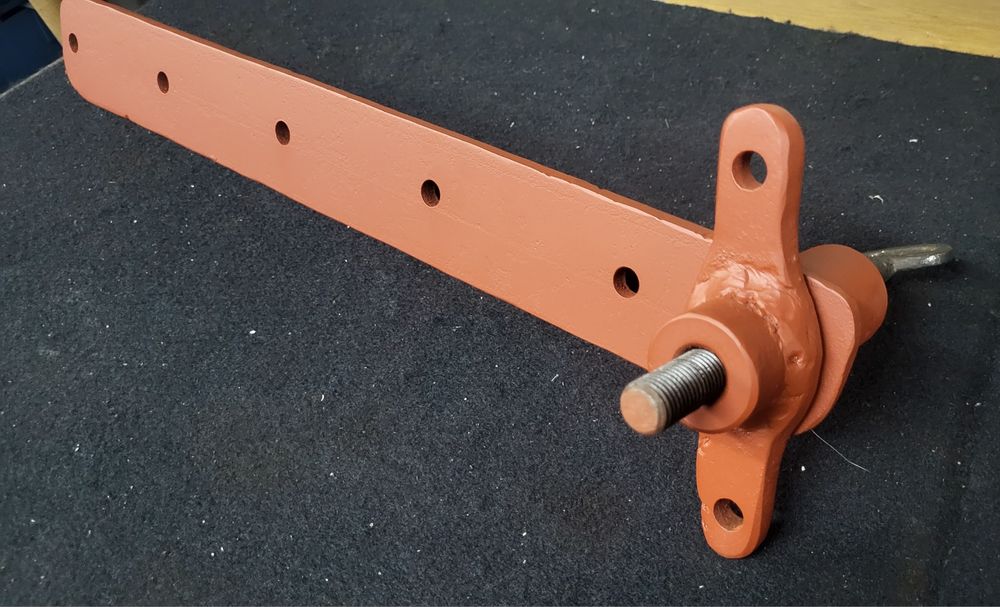 Zamek śruba sztaba do garażu piwnicy altany