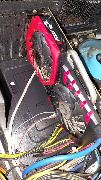 Computador FOXCONN + GTX1050 + 16Gb RAM + 240 SSD