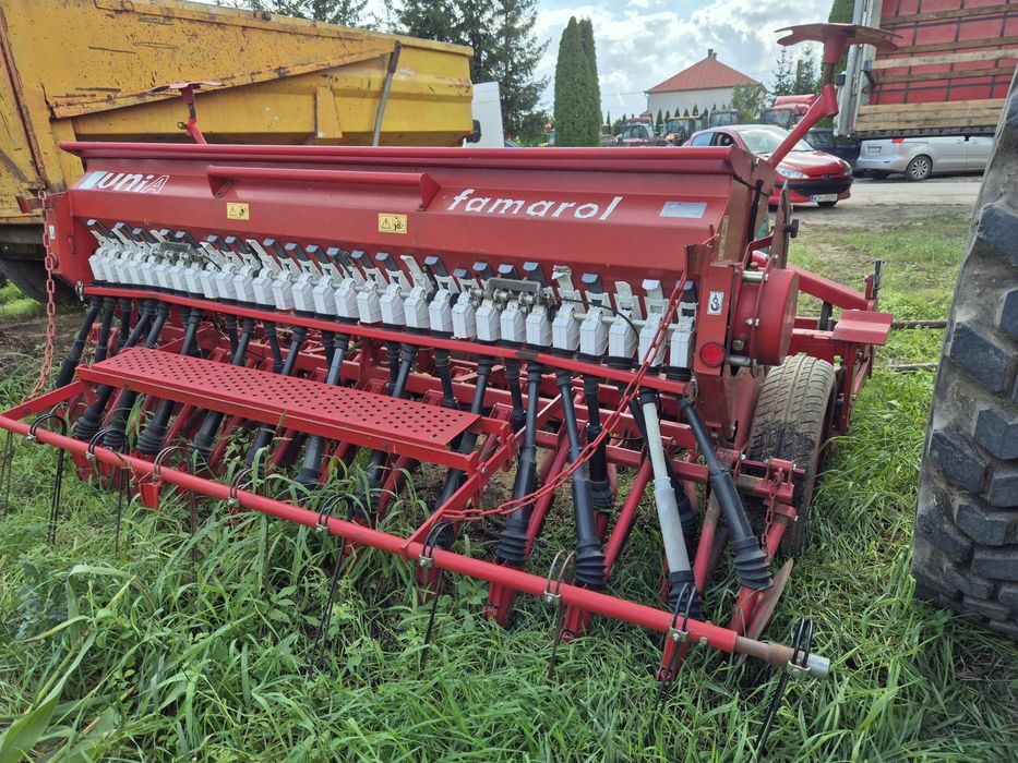 Agregat uprawowo-siewny. Unia Famarol. Brutto.