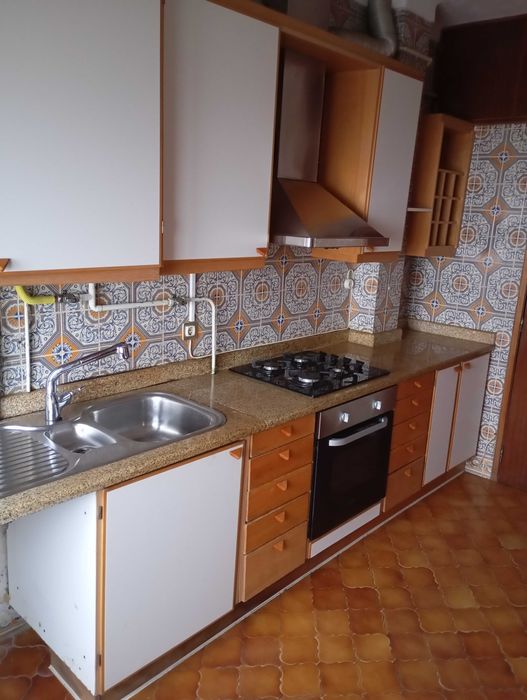 ARRENDA T2+ 2  Luminoso, boas áreas excelente localização