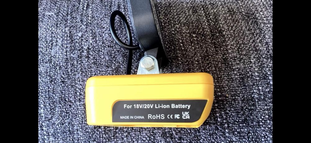 Лед лампа фонарь Dewalt XR 18V 20V