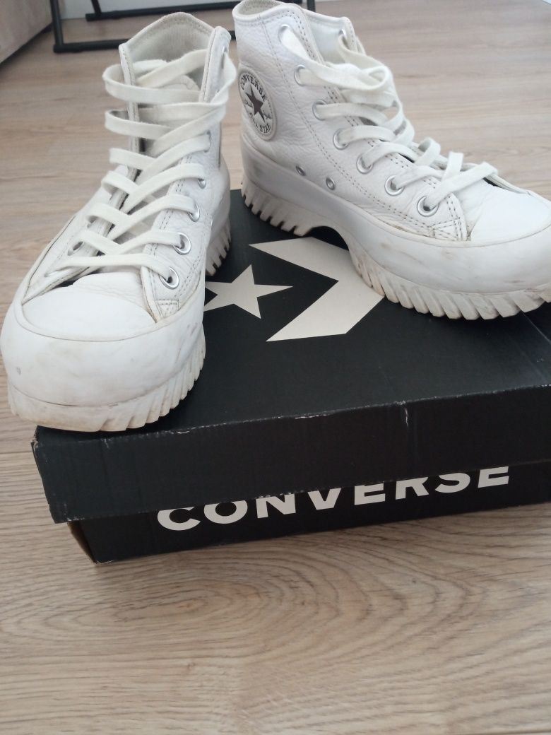 Продам шкіряні CONVERSE в гарному стані