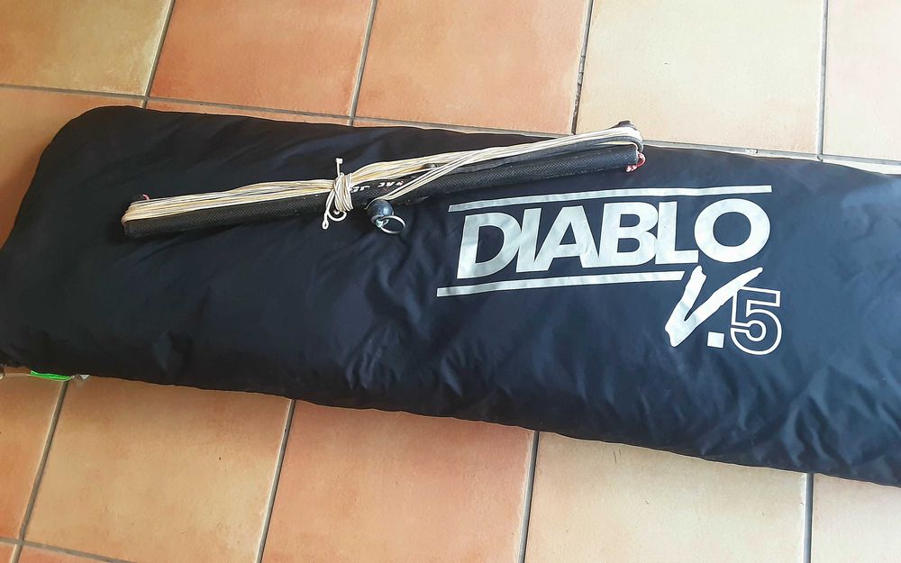 Kite F-One Diablo V5 15m + Barra Carbono Completa 63cm - 600€